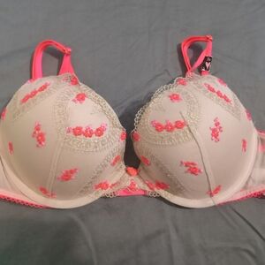Victoria's Secret "Dream Angel" Push-Up Bra